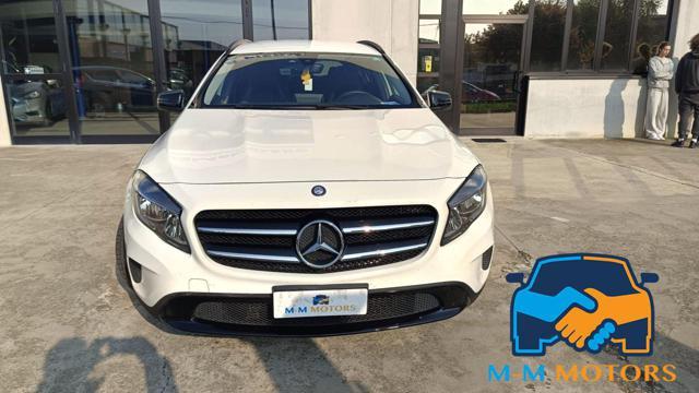 MERCEDES-BENZ GLA 200 d Automatic Business