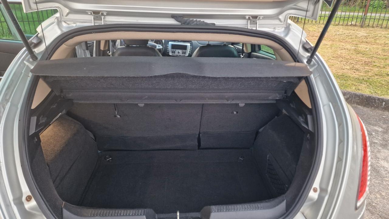 Lancia Delta 1.6 MJT 120Cv - 2012