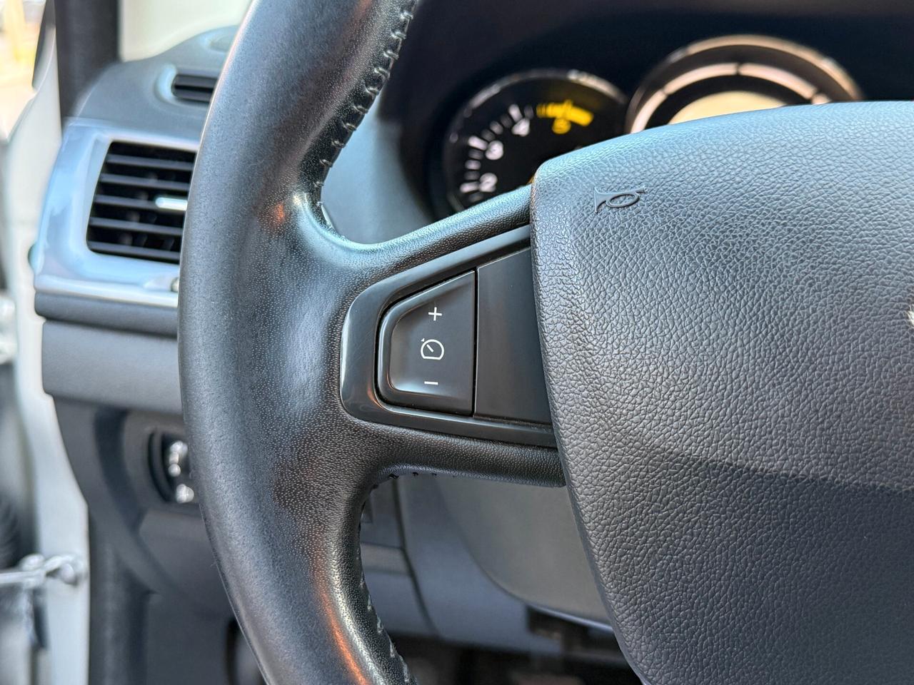 Renault Megane 1.5 dCi SporTour Limited NAVI 2015