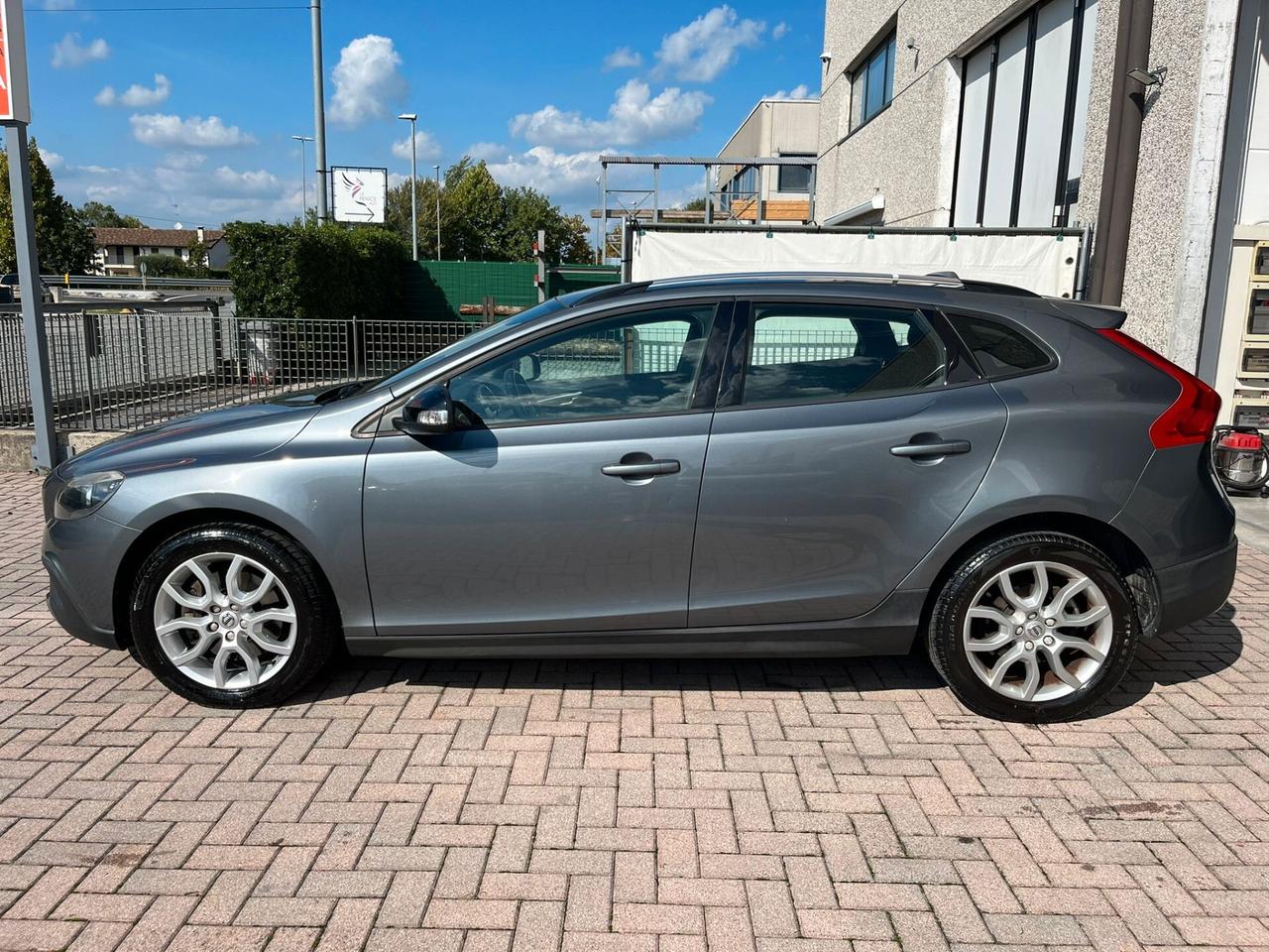 Volvo V40 Cross Country D2 Geartronic GANCIO DI TRAINO