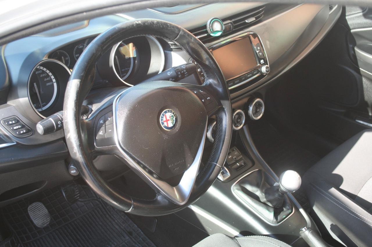 Alfa Romeo Giulietta 1.6 JTDm-2 120 CV Distinctive
