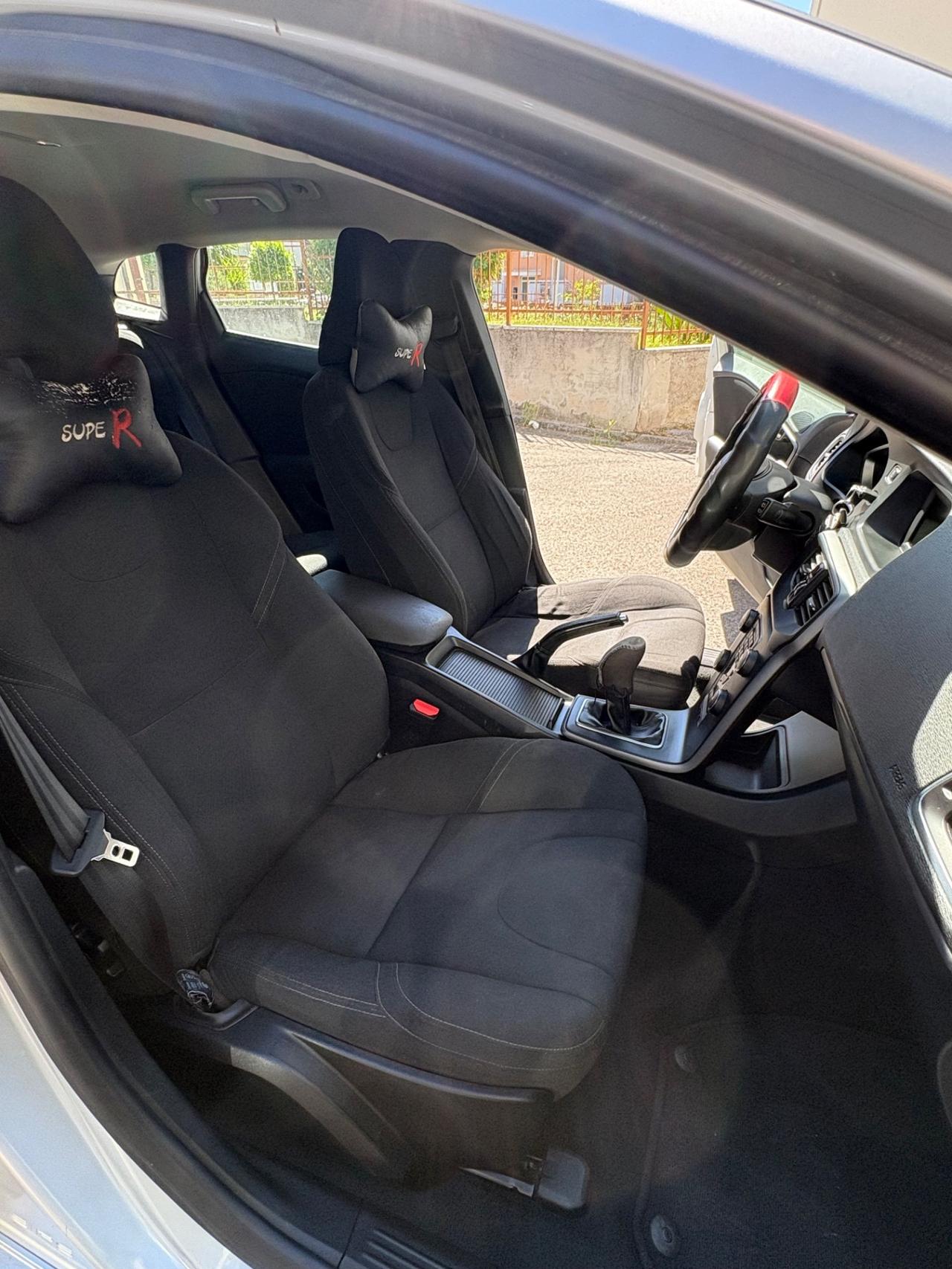Volvo V40 D2 1.6 Summum