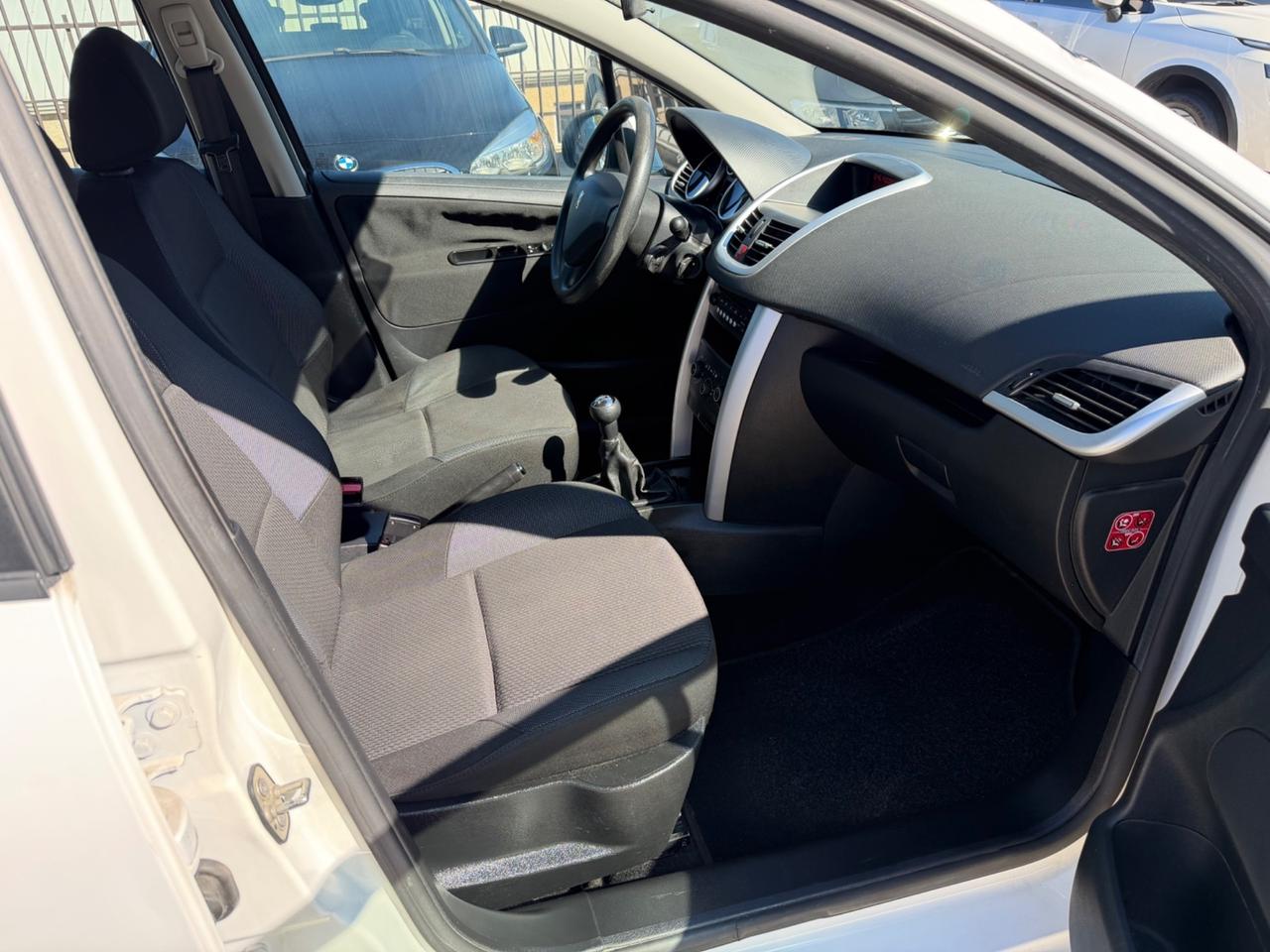 Peugeot 207 1.4 HDi 70CV 5p. Energie / 140.000KM