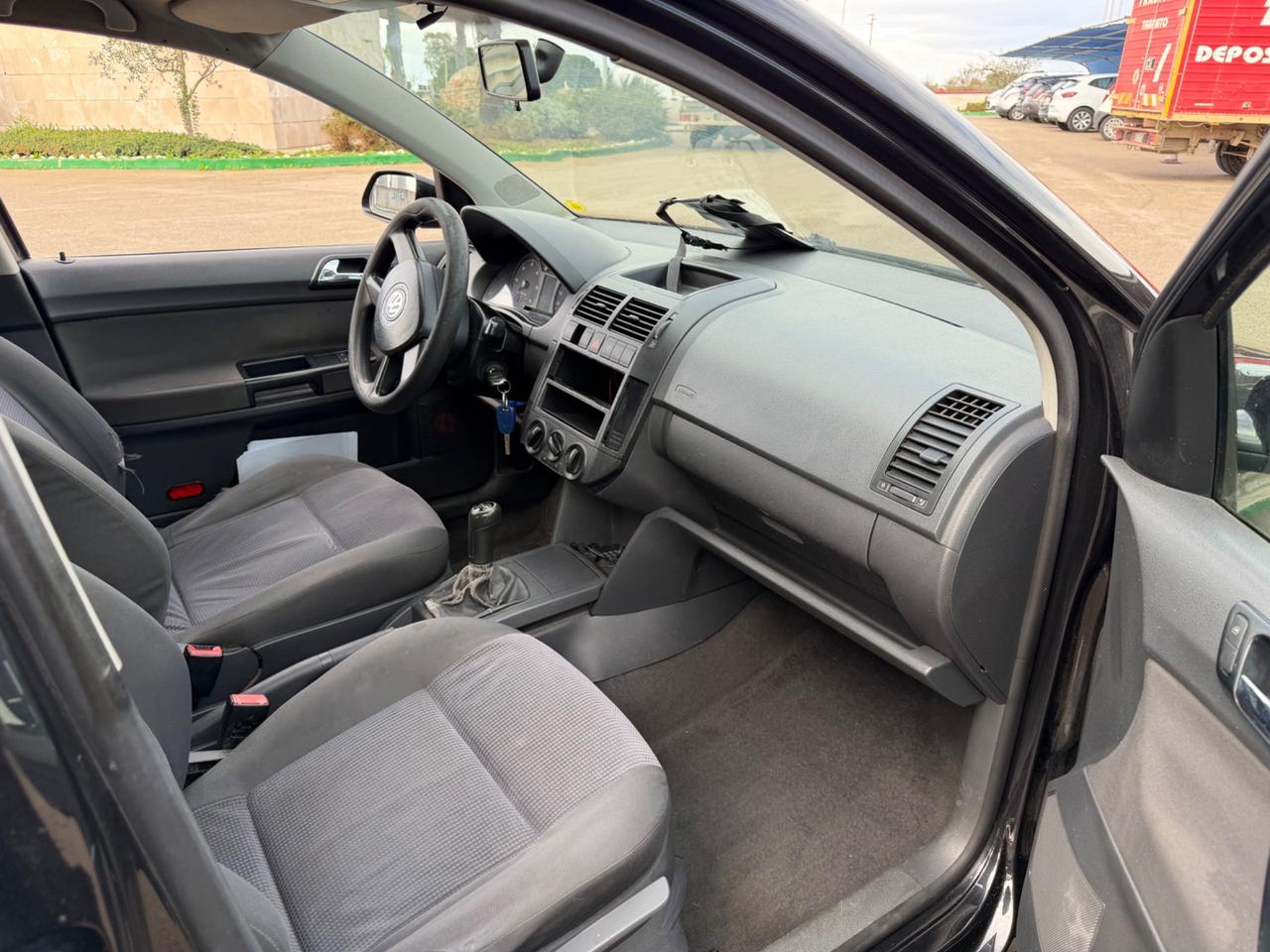 Volkswagen Polo 1.4/80CV TDI 5p. Sportline