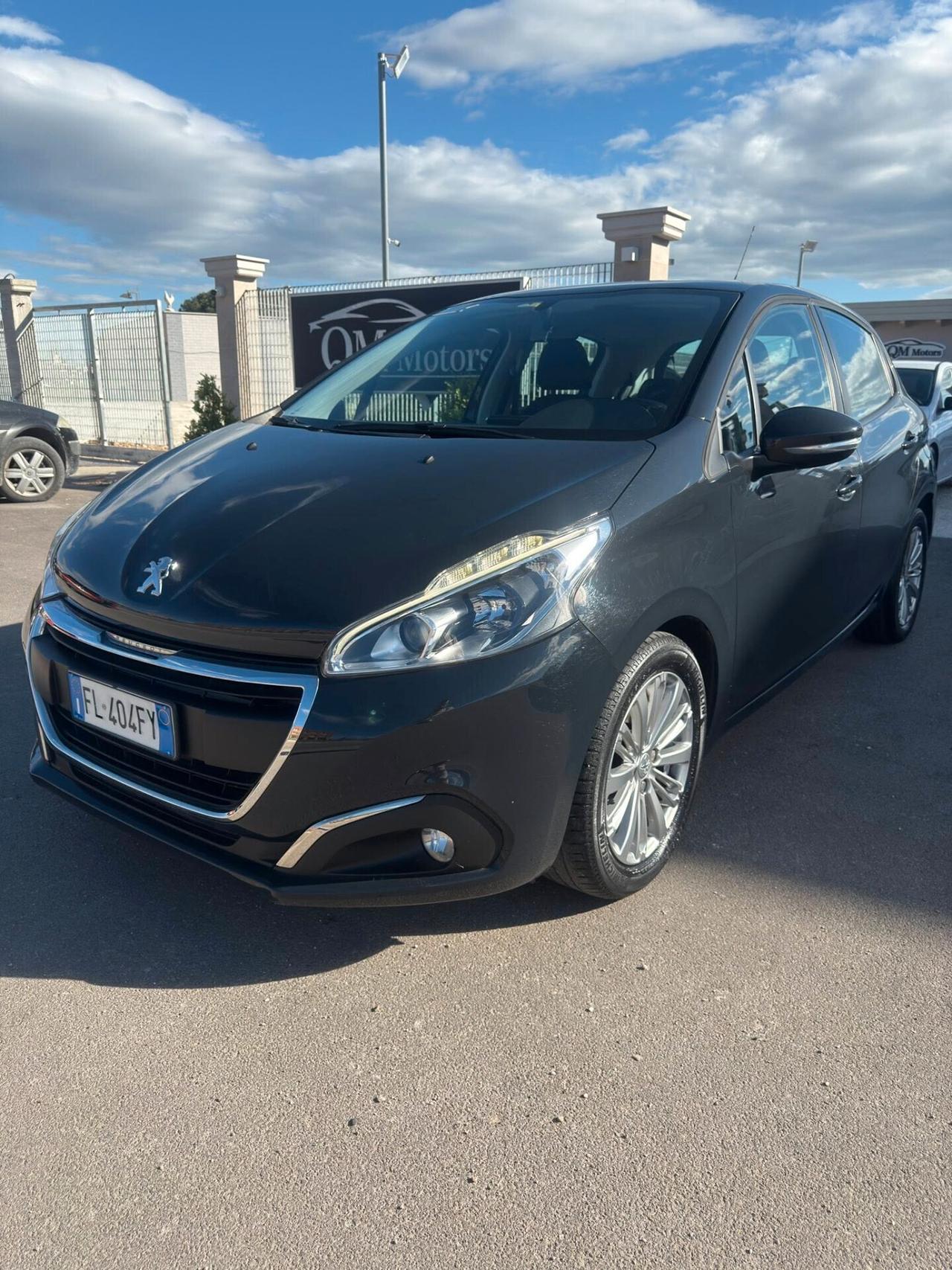 Peugeot 208 PureTech 82 5p. GPL Allure