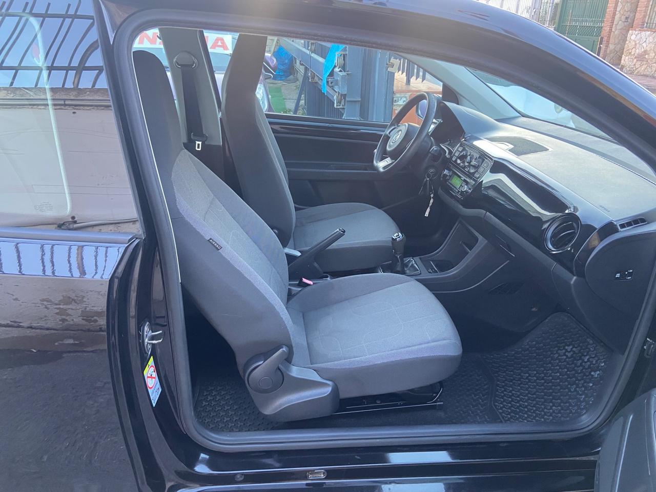 Volkswagen up! 1.0 3p. take