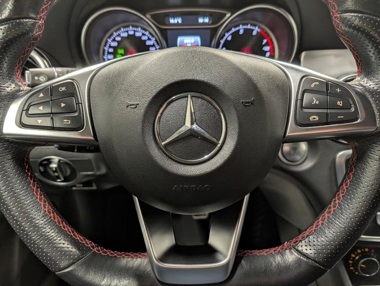 Mercedes-benz GLA 180 AMG line