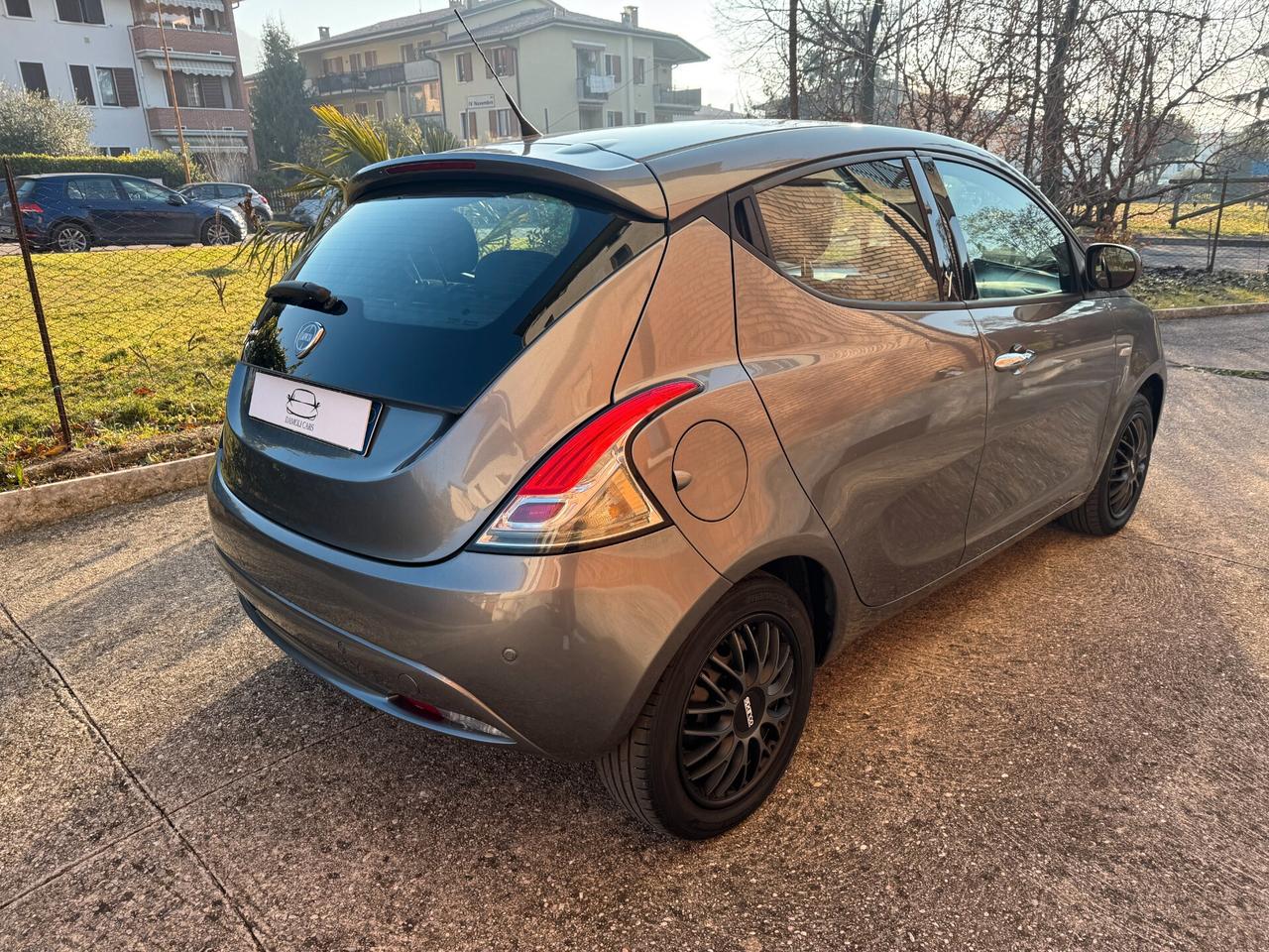 Lancia Ypsilon 1.2 69 CV 5 porte GPL Ecochic Gold