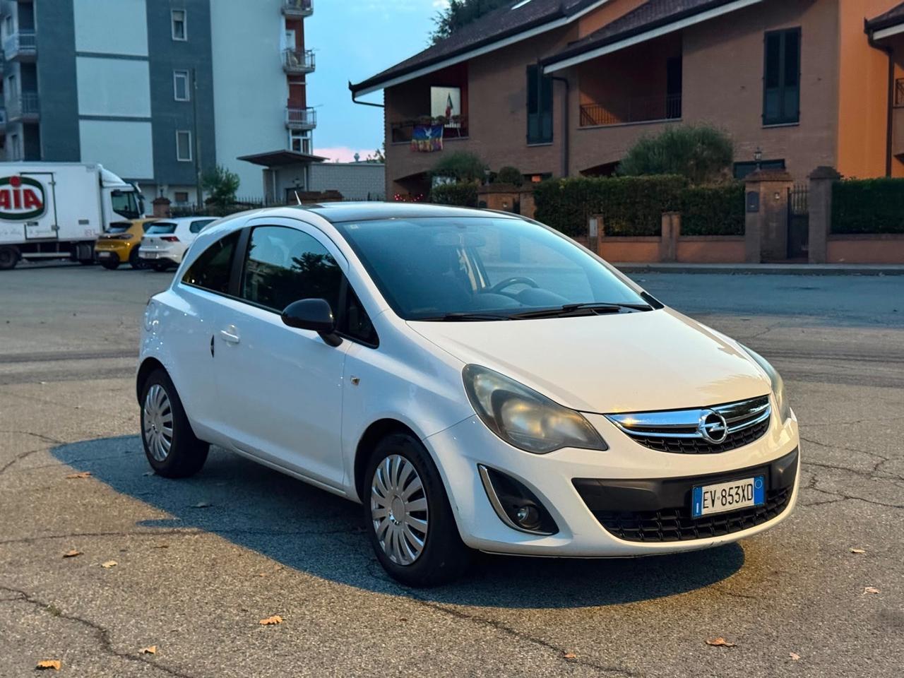 Opel Corsa 1.2 85CV 3 porte GPL-TECH b-color