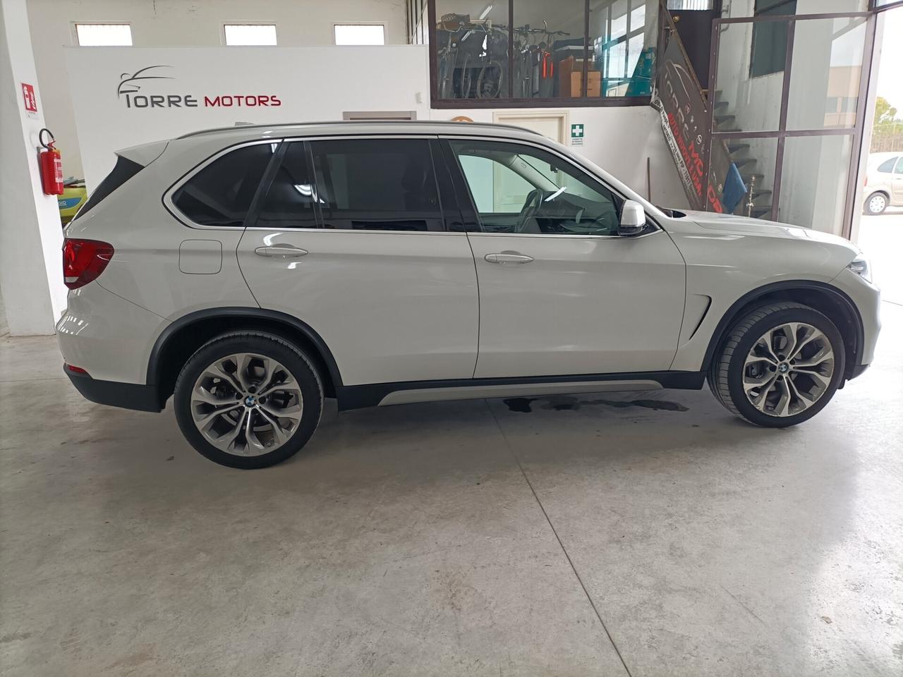 Bmw X5 xDrive30d 258CV Luxury 10/2015