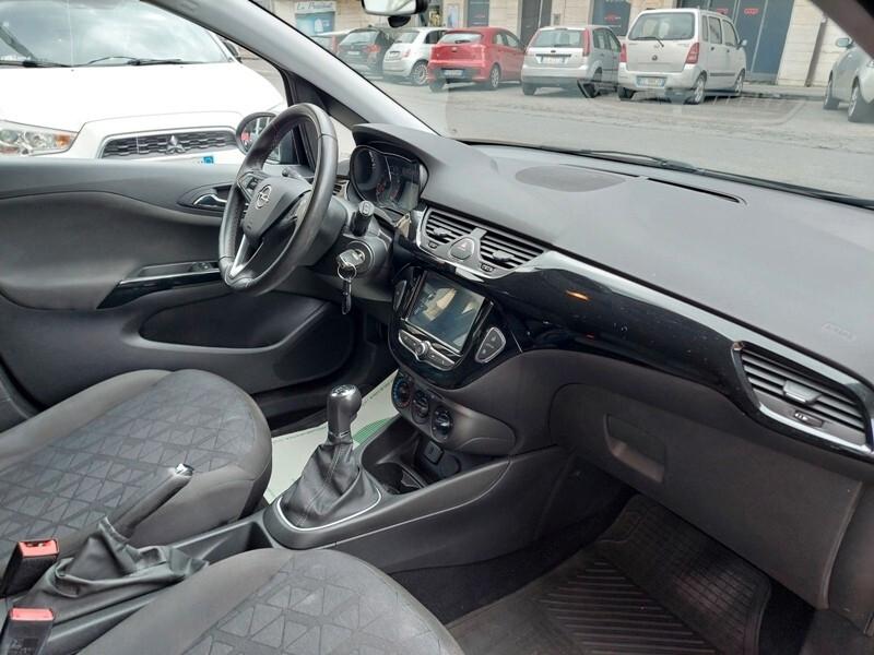 Opel Corsa 1.4 5 porte Black Edition