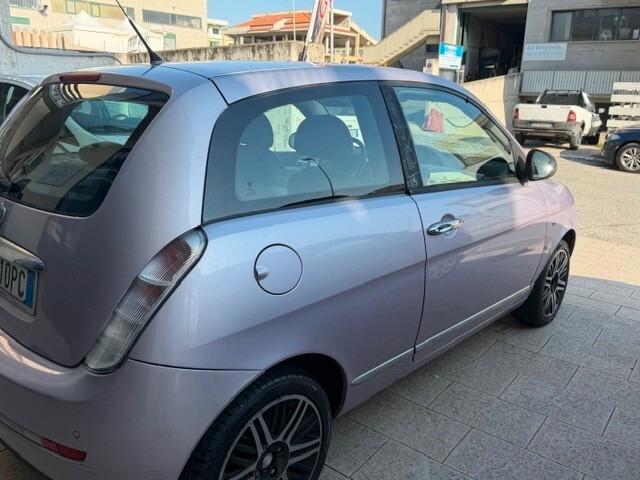 Lancia Ypsilon 1.2 69 CV Elle 11.2010 ok nep cv 116000
