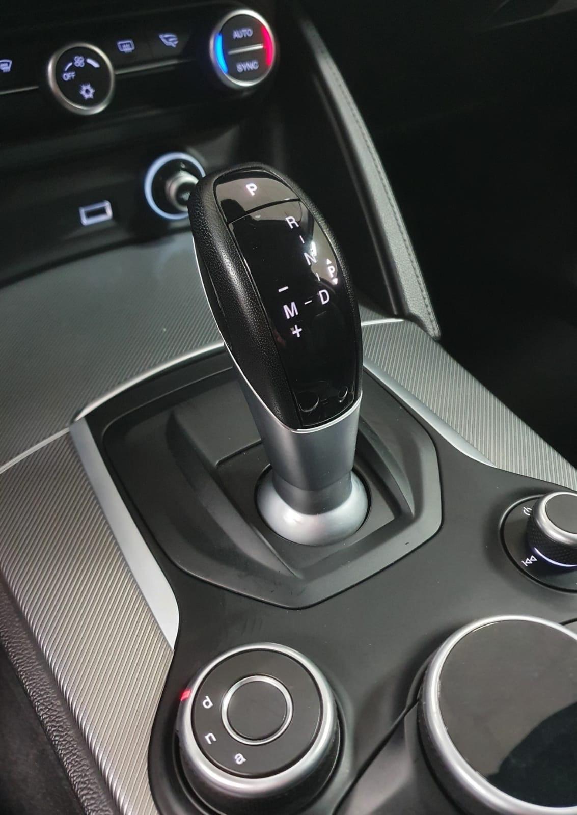 Alfa Romeo Stelvio 2.2 Turbodiesel 210 CV AT8 Q4 Business