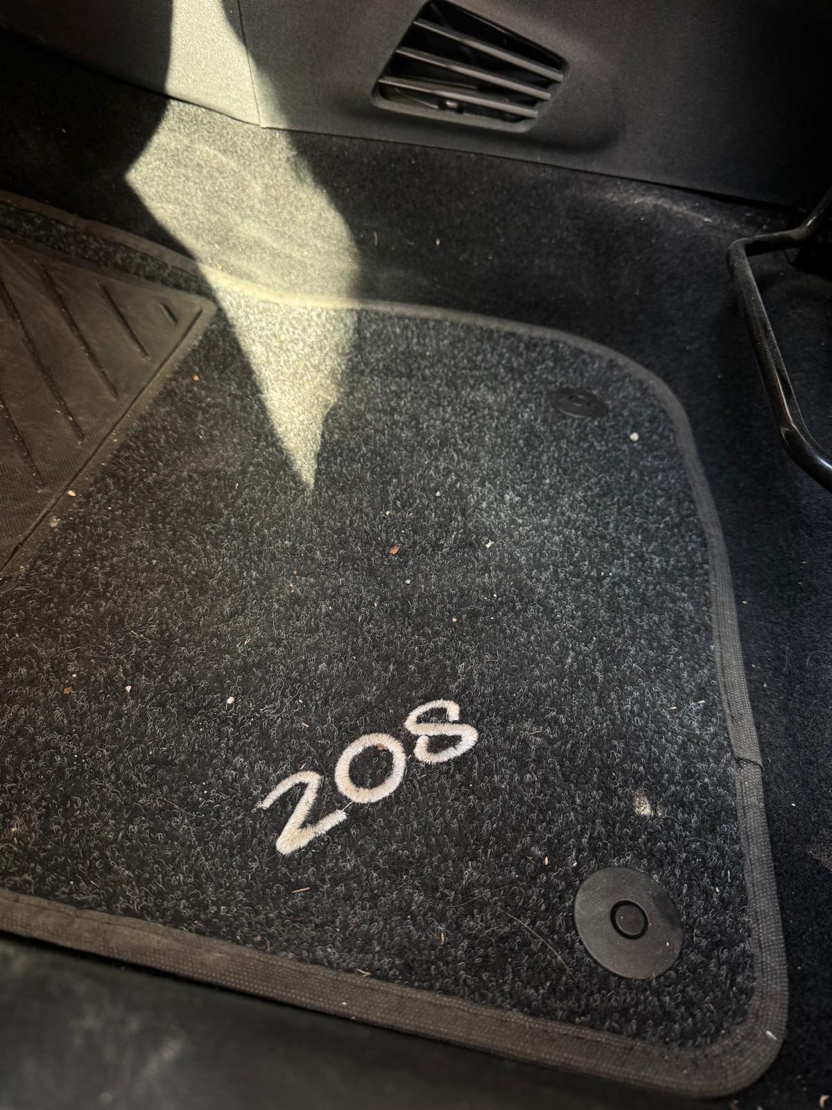 Peugeot 208 BlueHDi 75 5 porte Allure