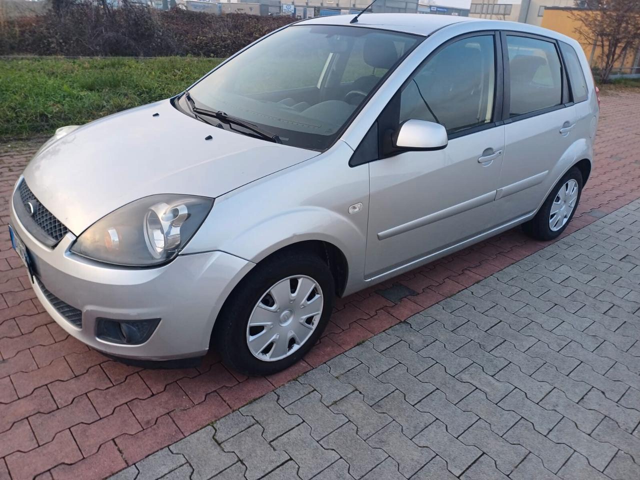 Ford Fiesta 1.4 TDCi 5p. Ghia