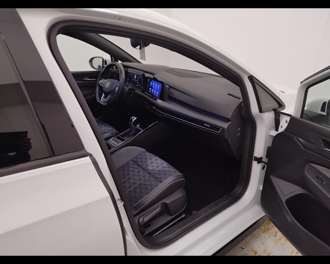 VOLKSWAGEN Golf VIII 2020 - Golf 1.5 tsi evo R-Line 130cv