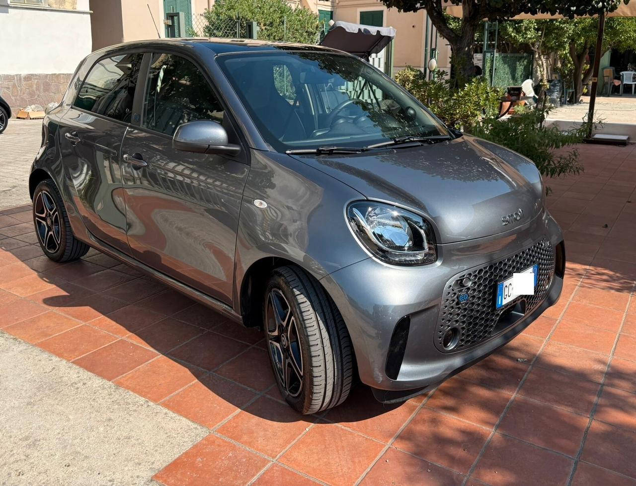 Smart ForFour EQ Pulse Tetto pan.