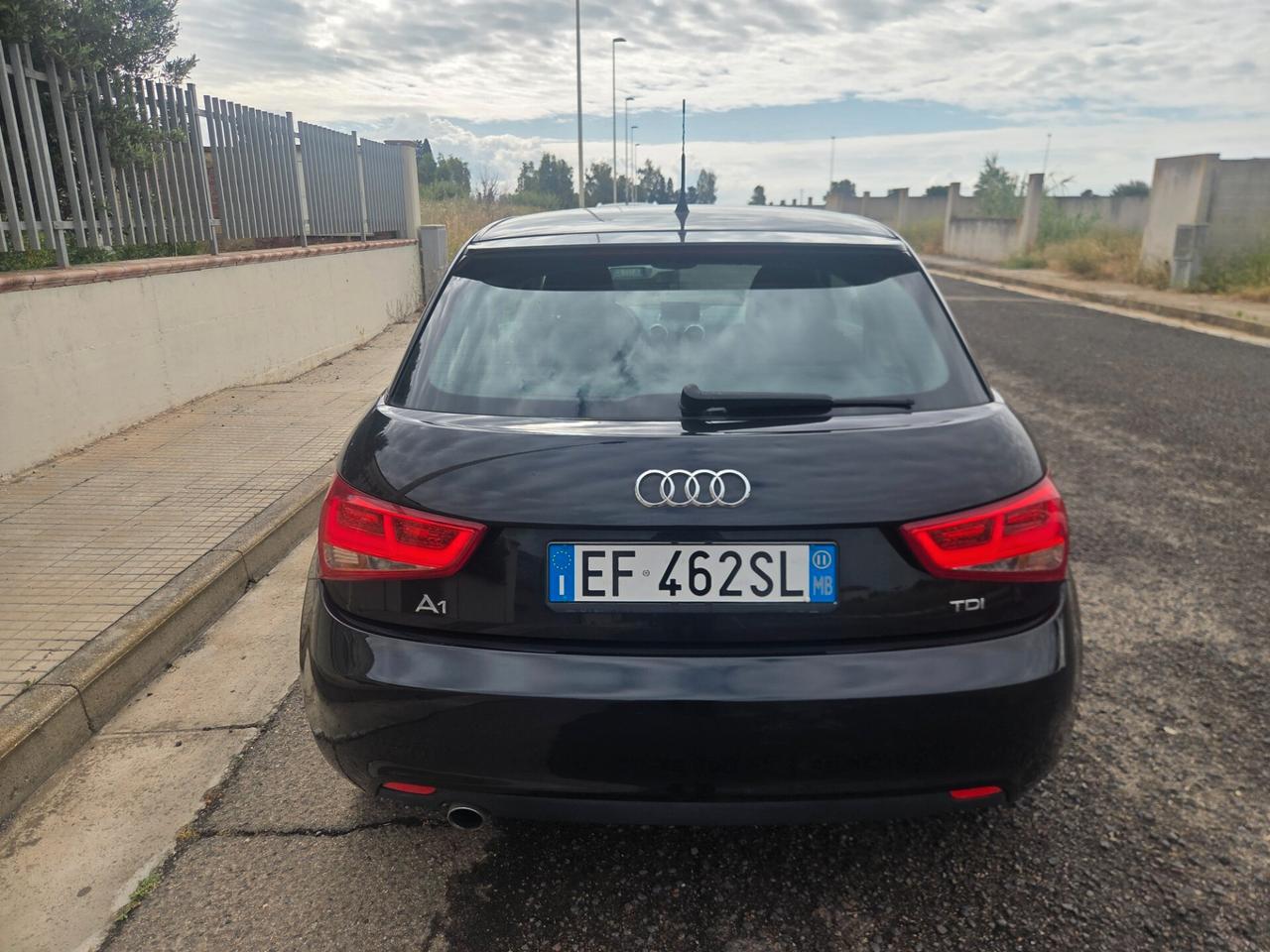Audi A1 1.6 TDI 105 CV Ambition 2011