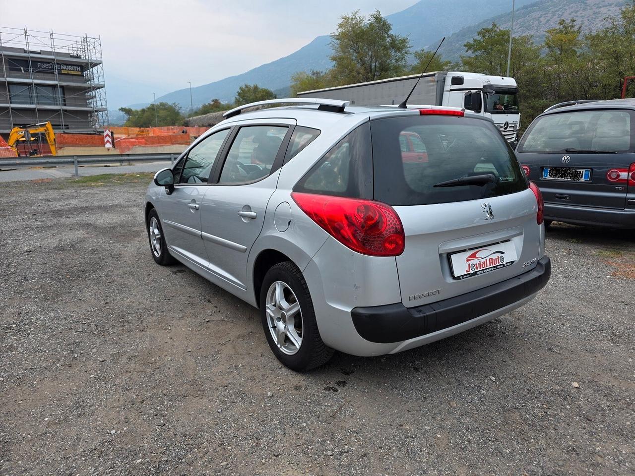 Peugeot 207 1.6 8V HDi 93CV 5p. Allure