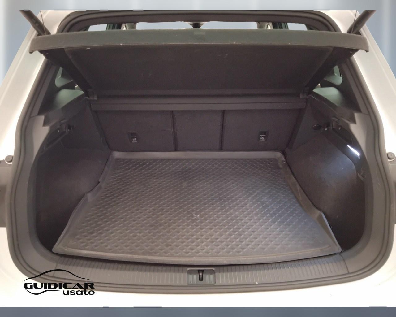 VOLKSWAGEN Tiguan II 2021 - Tiguan 2.0 tdi R-Line 4motion 150cv dsg