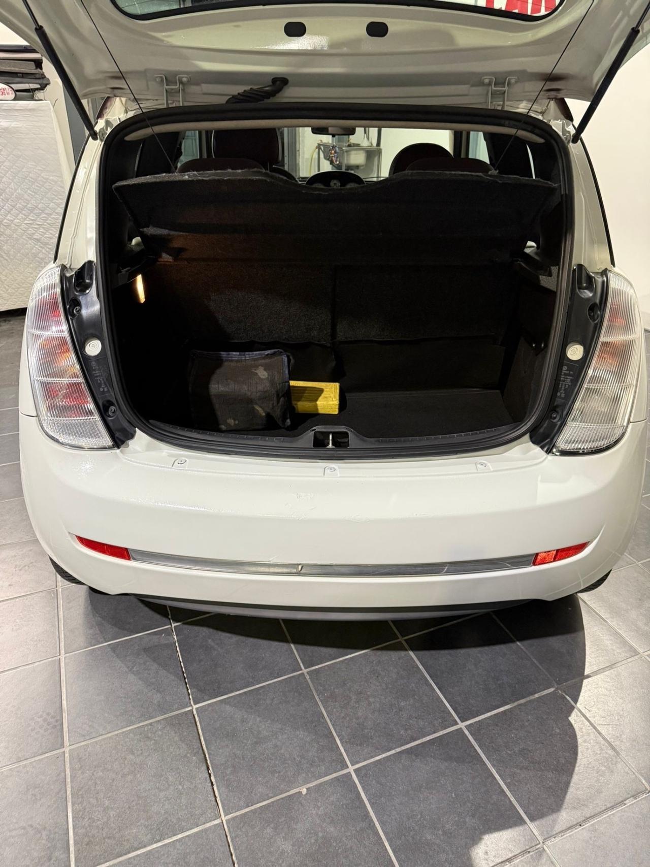 Lancia Ypsilon 1.4 -GPL -NEOPATENTATI