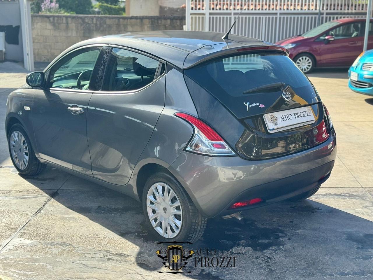 LANCIA YPSILON 1.2 BENZ/GPL 2014
