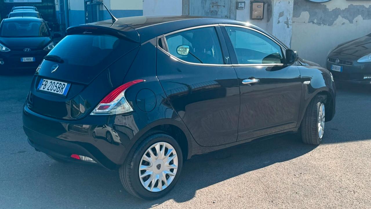 Lancia Ypsilon 1.2 69 CV 5 porte Elle