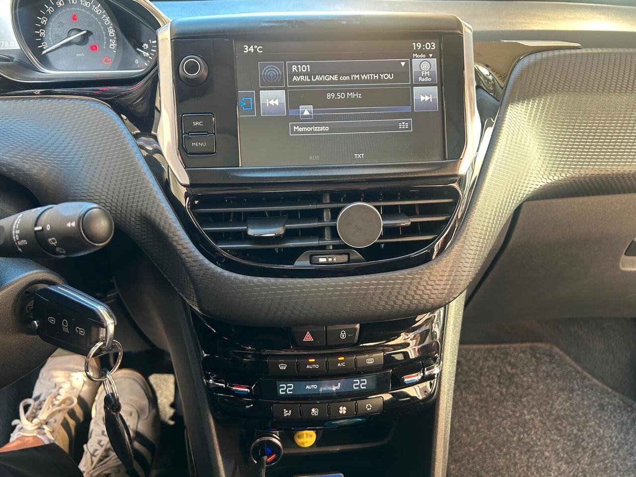Peugeot 2008 1.6 bluehdi 120cv - ANCHE PER NEOPATENTATI