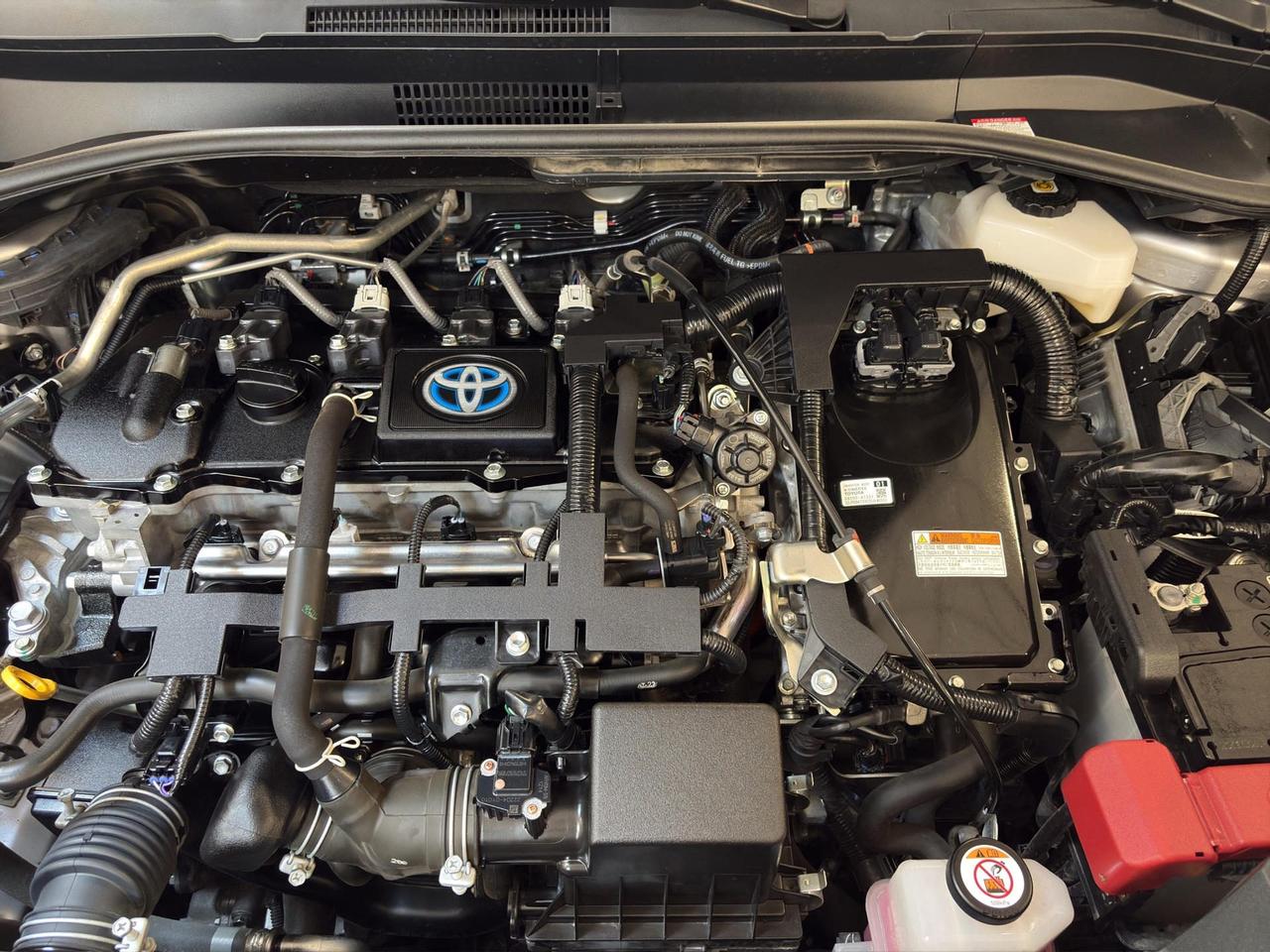 Toyota C-HR 1.8h Lounge e-cvt