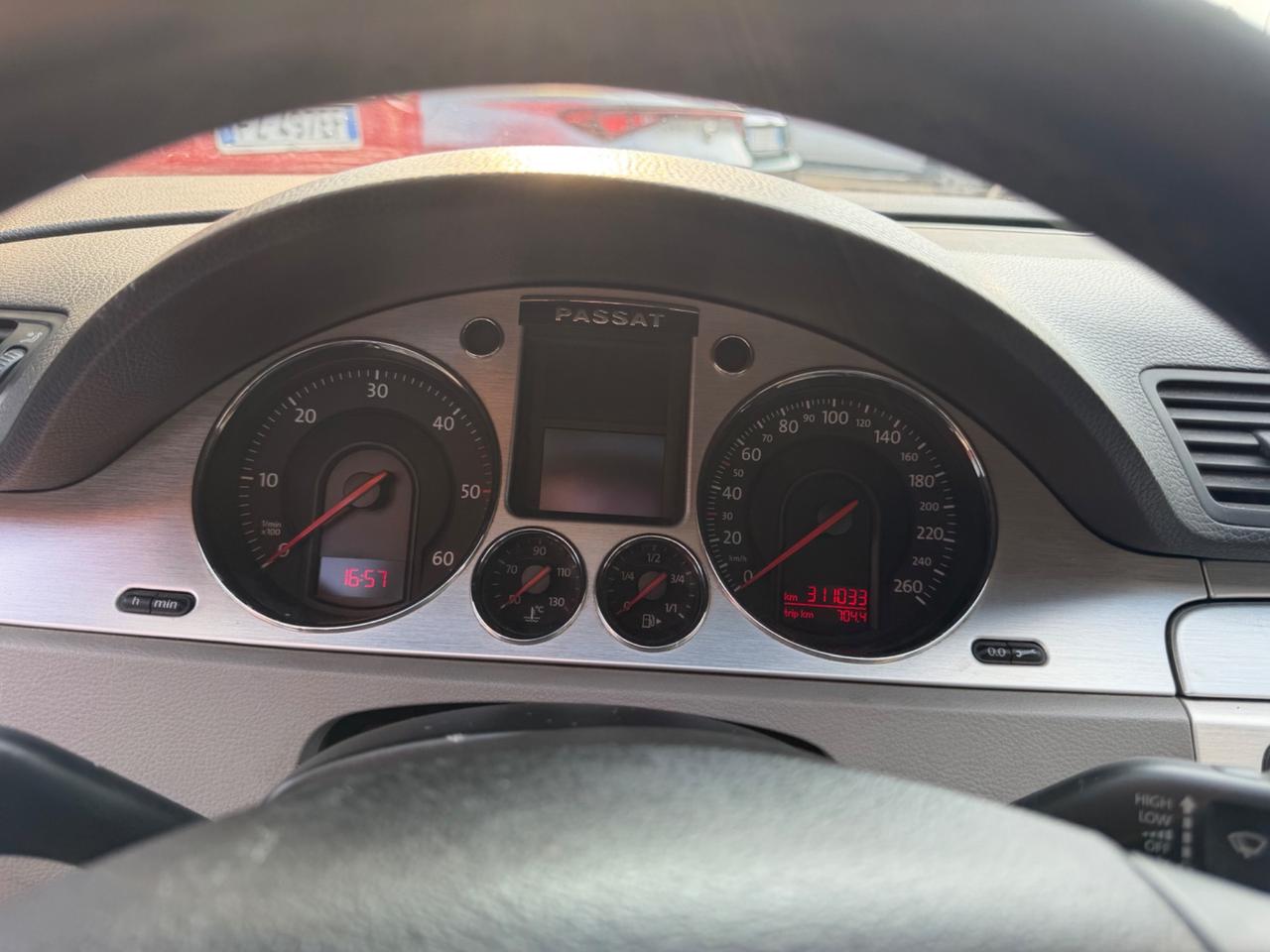 Volkswagen Passat 2.0 16V TDI Var. Business