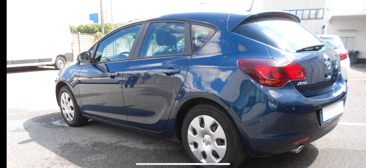 Opel Astra 1.4 100CV 5 porte Elective