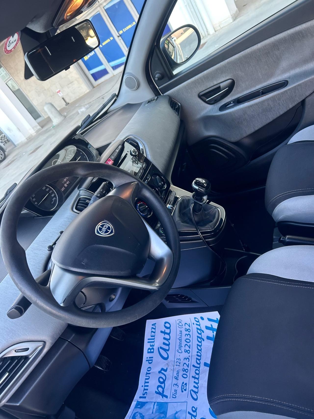 Lancia Ypsilon 1.2 69 CV 5 porte Elle