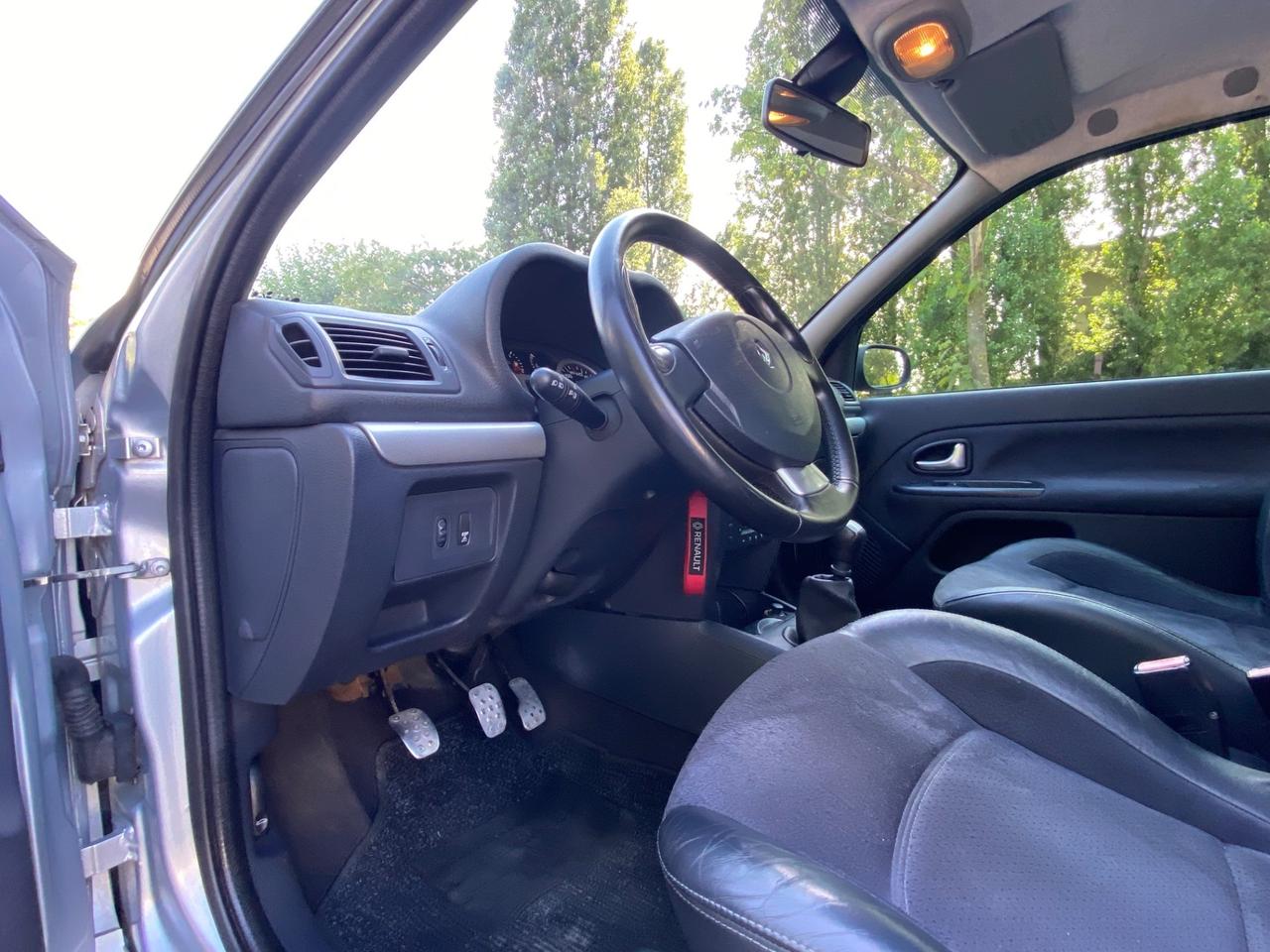Renault Clio 2.0 16V cat 3 porte Sport