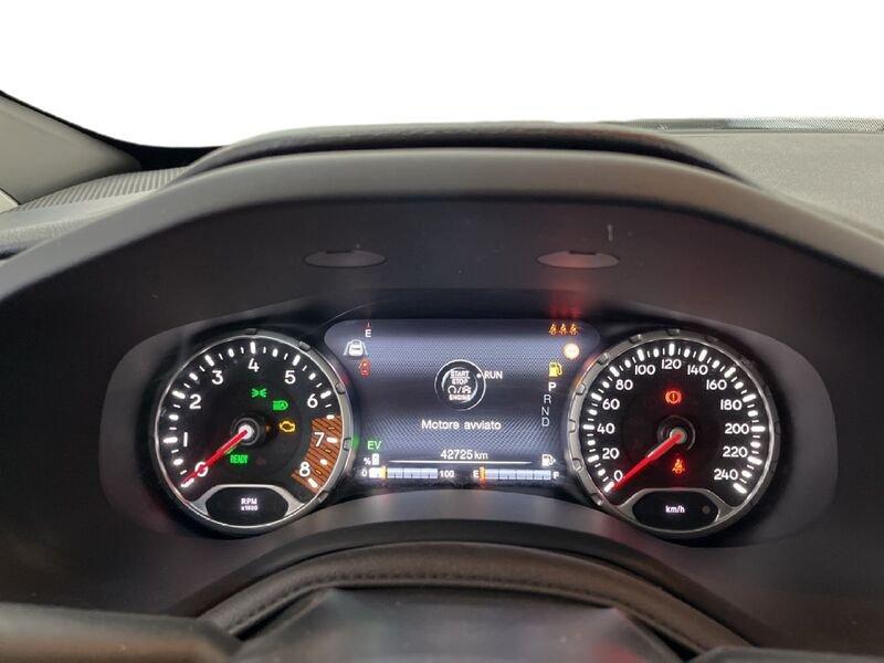 Jeep Renegade 2019 1.5 turbo t4 mhev Upland 2wd 130cv dct