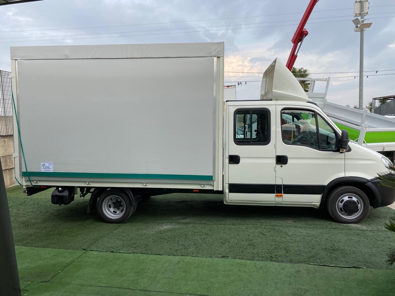 Iveco Daily 7 Posti Apertura Francese