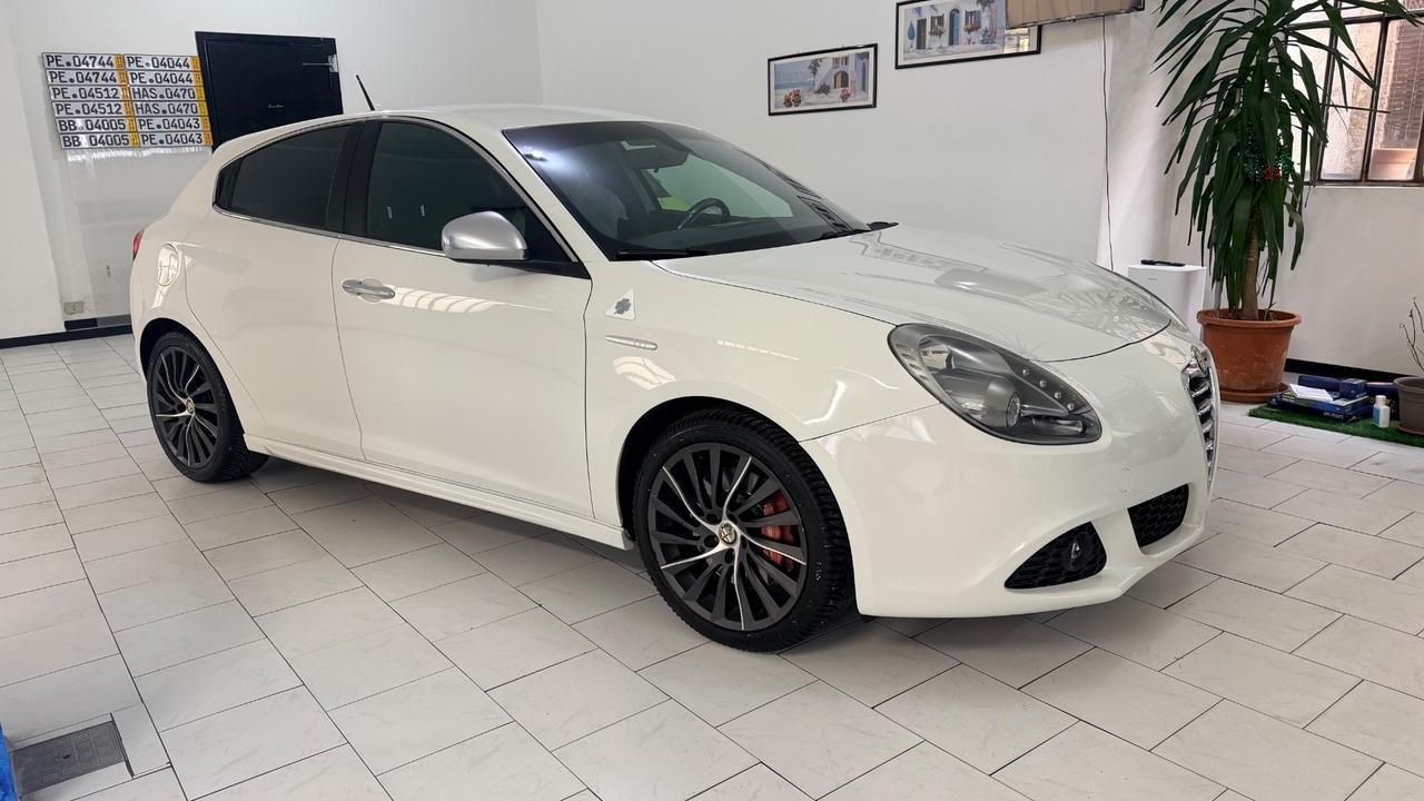 Alfa Romeo Giulietta 1750 TBi Quadrifoglio Verde