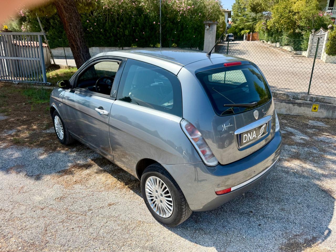 Lancia Ypsilon 1.2 Benzina/Metano NEOPATENTATI