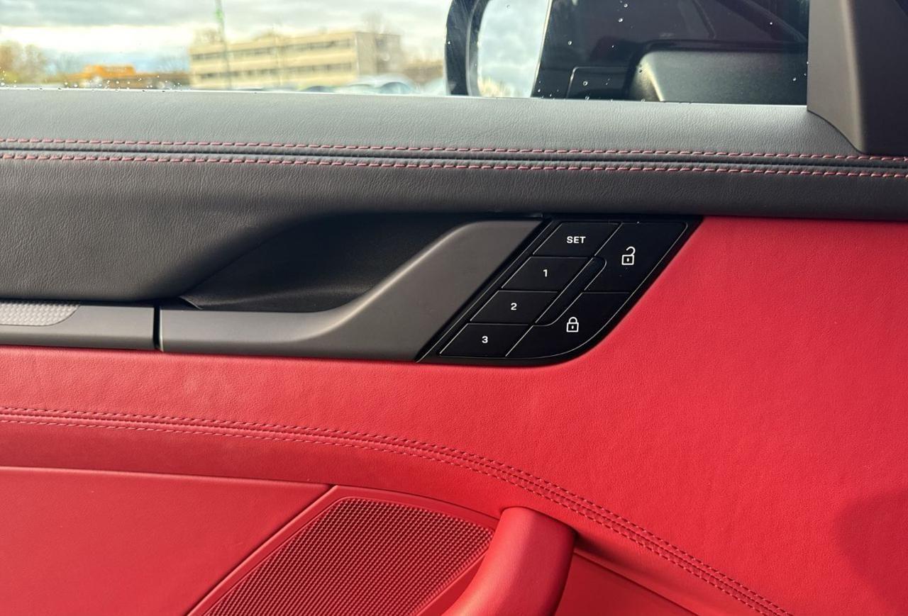 PORSCHE 992 2.0 Carrera 4 GTS*Pelle-Tetto-Bose-Finanz*