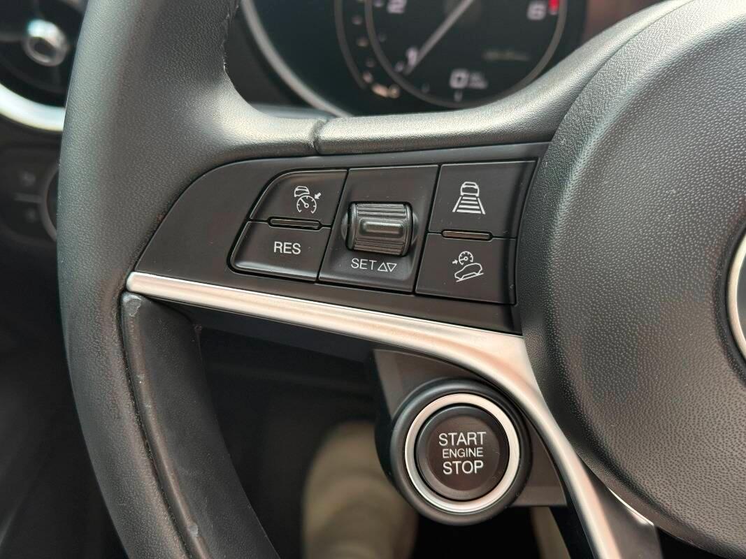 Alfa Romeo Stelvio 2.2 t Business rwd 160cv auto my19