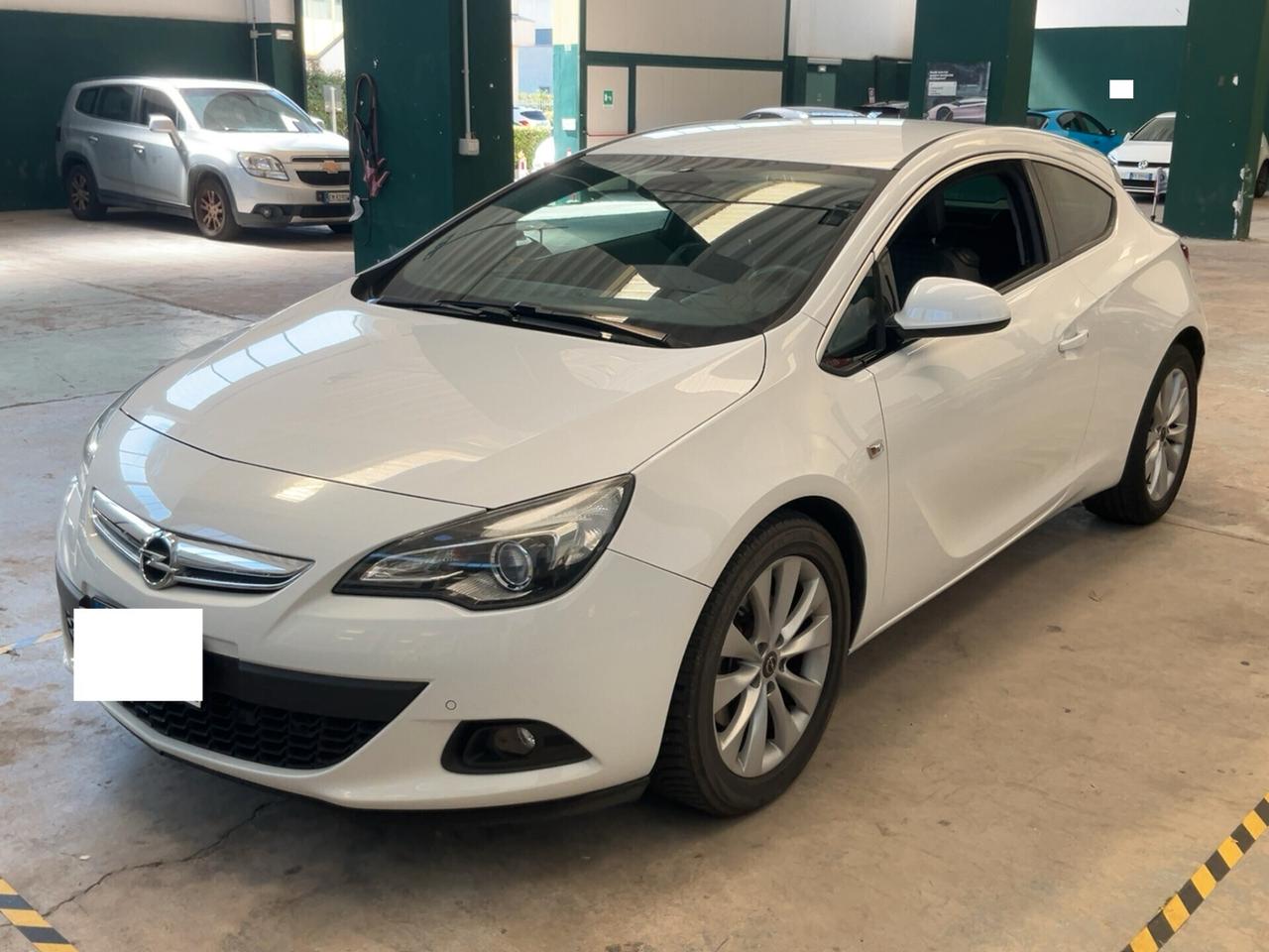 Opel Astra GTC 1.7 CDTI 130CV Cosmo E5B-IN ARRIVO!!!