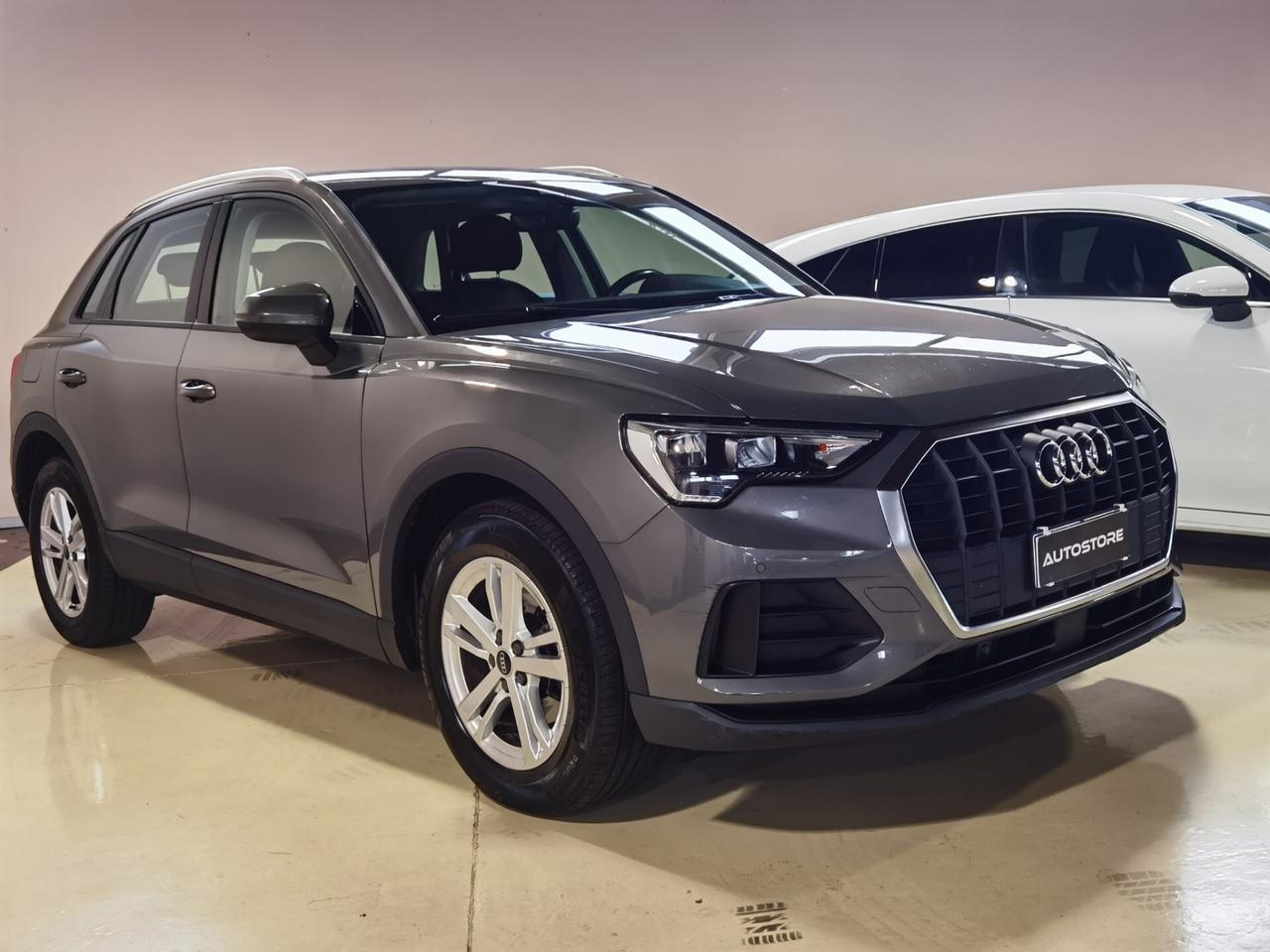 Audi Q3 35 TDI S tronic Business Sport