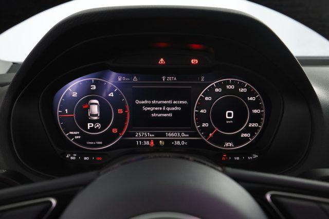 AUDI Q2 Q2 35 TDI S tronic Identity Black