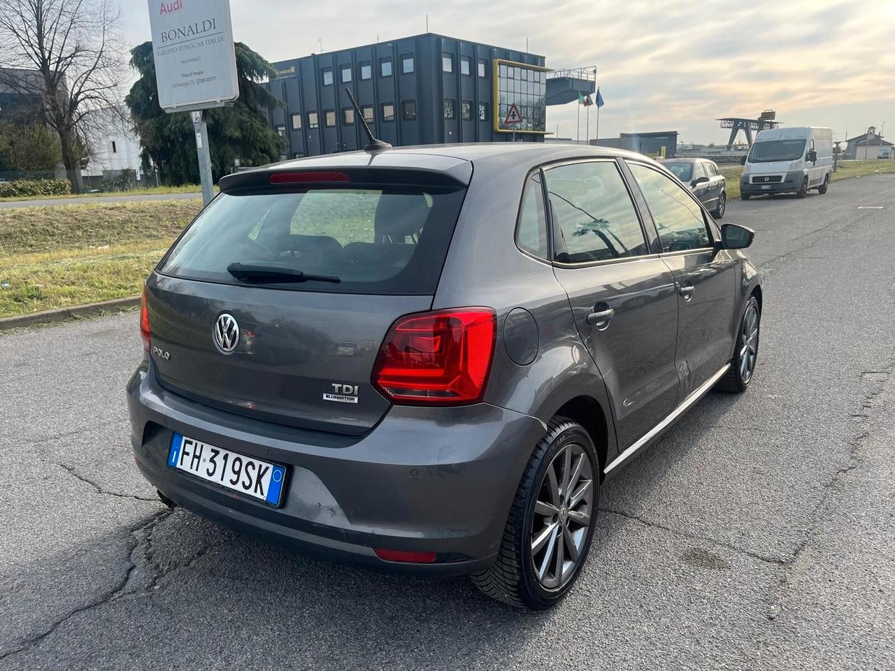 Volkswagen Polo 1.4 TDI 90 CV DSG **NEOP**