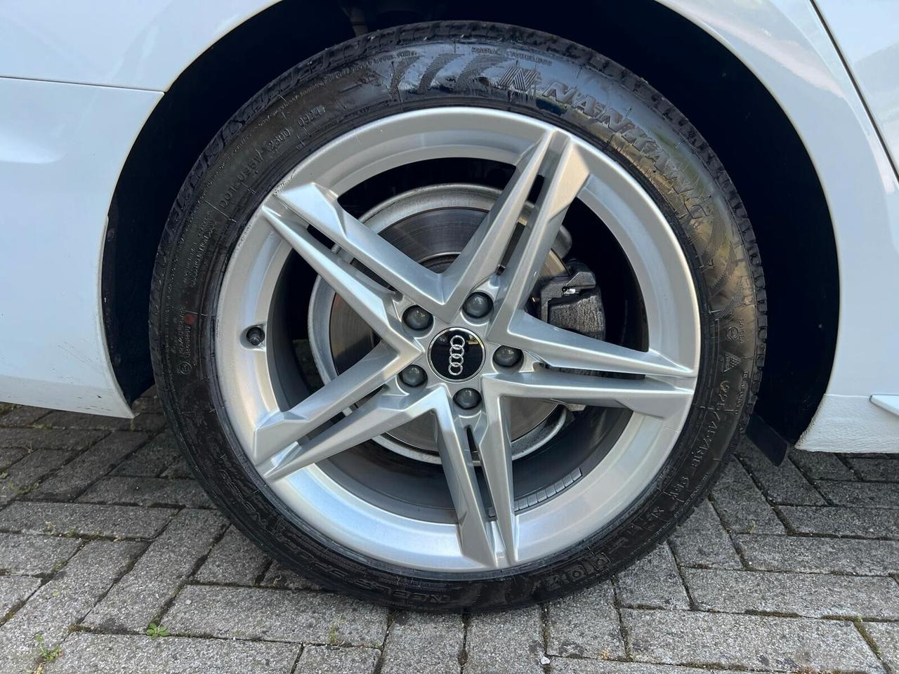 Audi A4 Avant 35 TDI/163 CV S tronic line