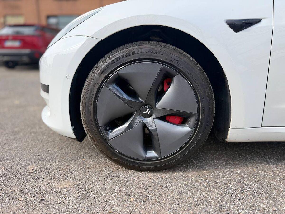 Tesla Model 3 Standard rwd Plus