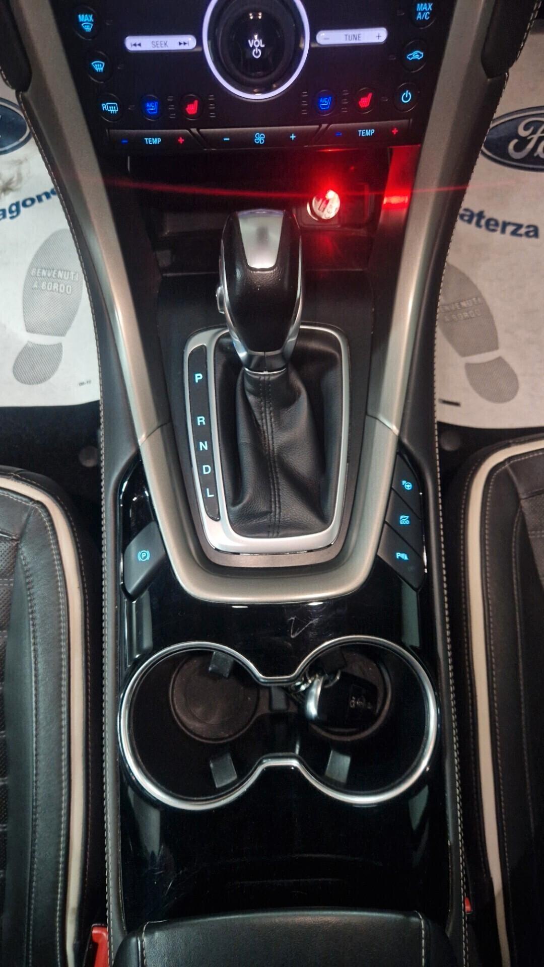 Ford Mondeo Full Hybrid 2.0 187 CV eCVT 4 porte Vignale