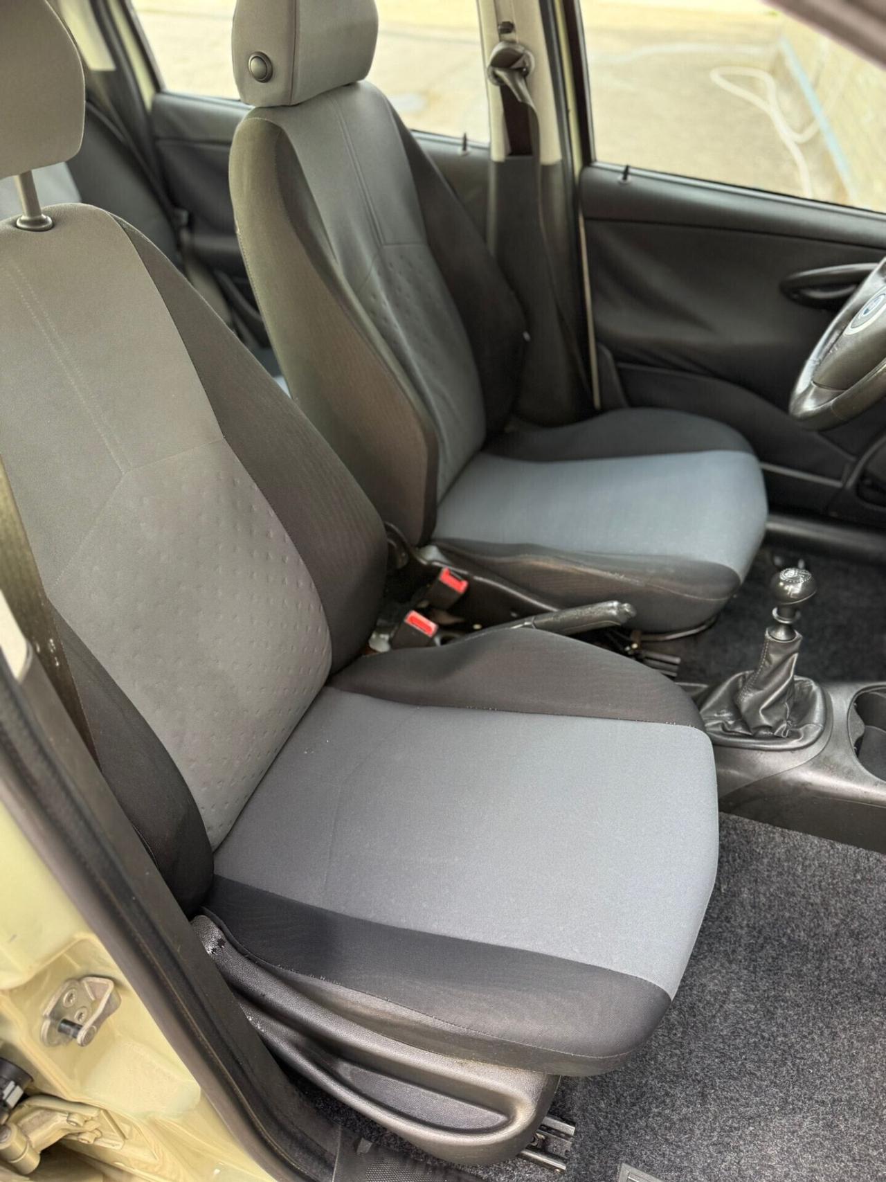 Fiat punto 5porte 1.2 benzina NEOPATENTATI