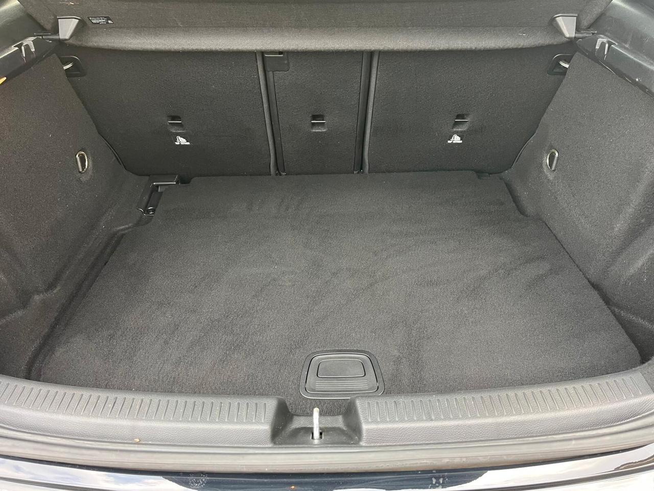 Mercedes-benz A 200 d Automatic Premium AMG INTERNO/ESTERNO