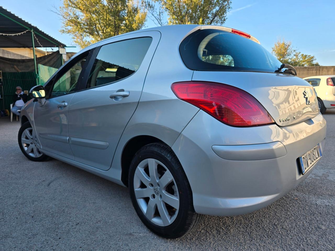 Peugeot 308 1.6 HDi 90CV 5p. Full opt nuova 2009