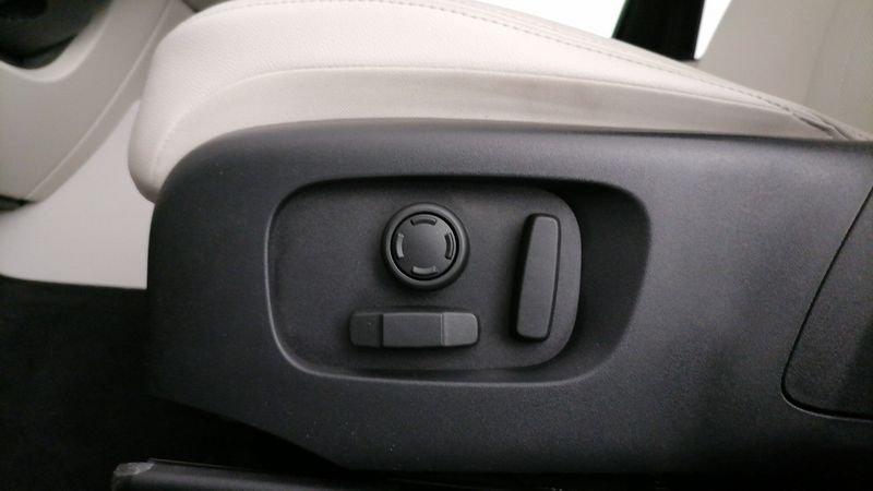 Land Rover Range Rover Velar 2.0d i4 mhev R-Dynamic S 4wd 204cv auto